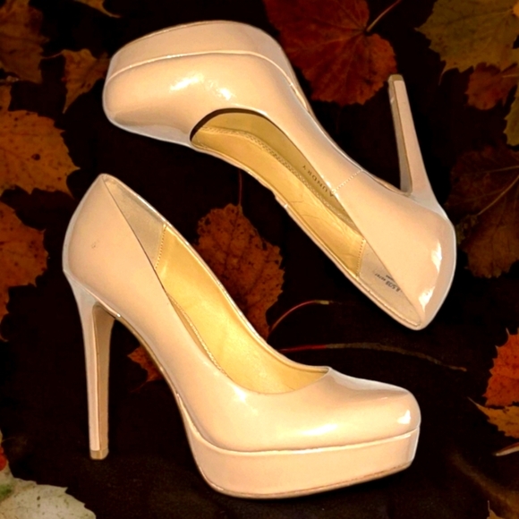 Chinese Laundry Tan Neutral Patent Leather Stiletto Heels- 8.5M - Picture 3 of 7